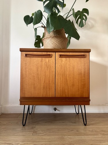 Meredew teak sideboard - /, vinyl