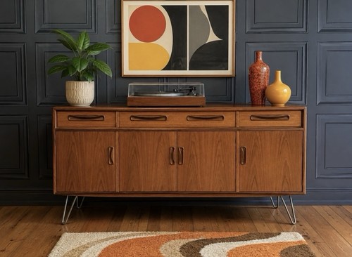 Vintage plan fresco mid - plan,